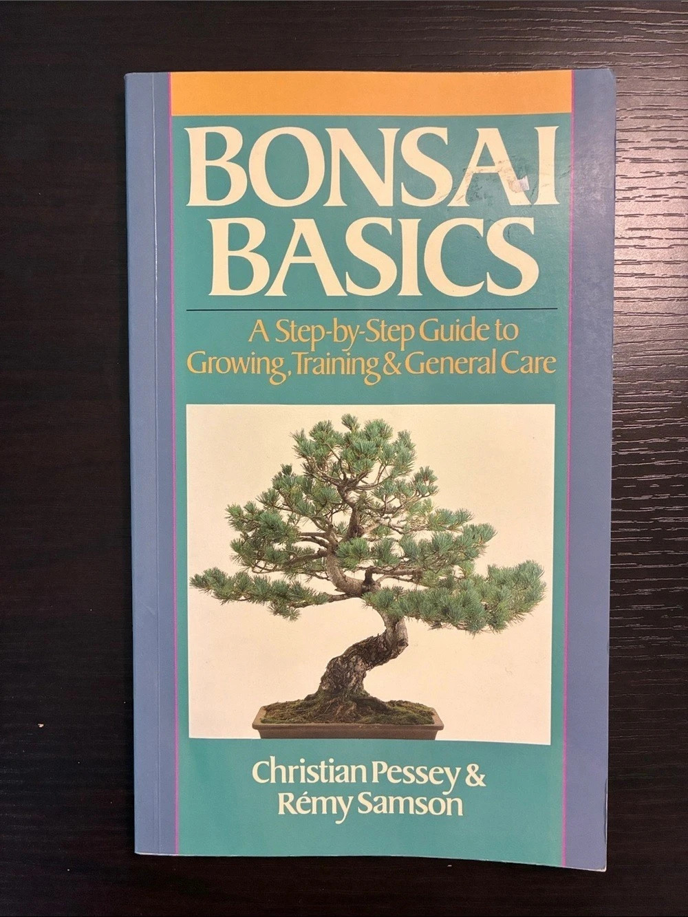 Sterling Publishing Co. Inc. Bonsai Basics. Gardening Book